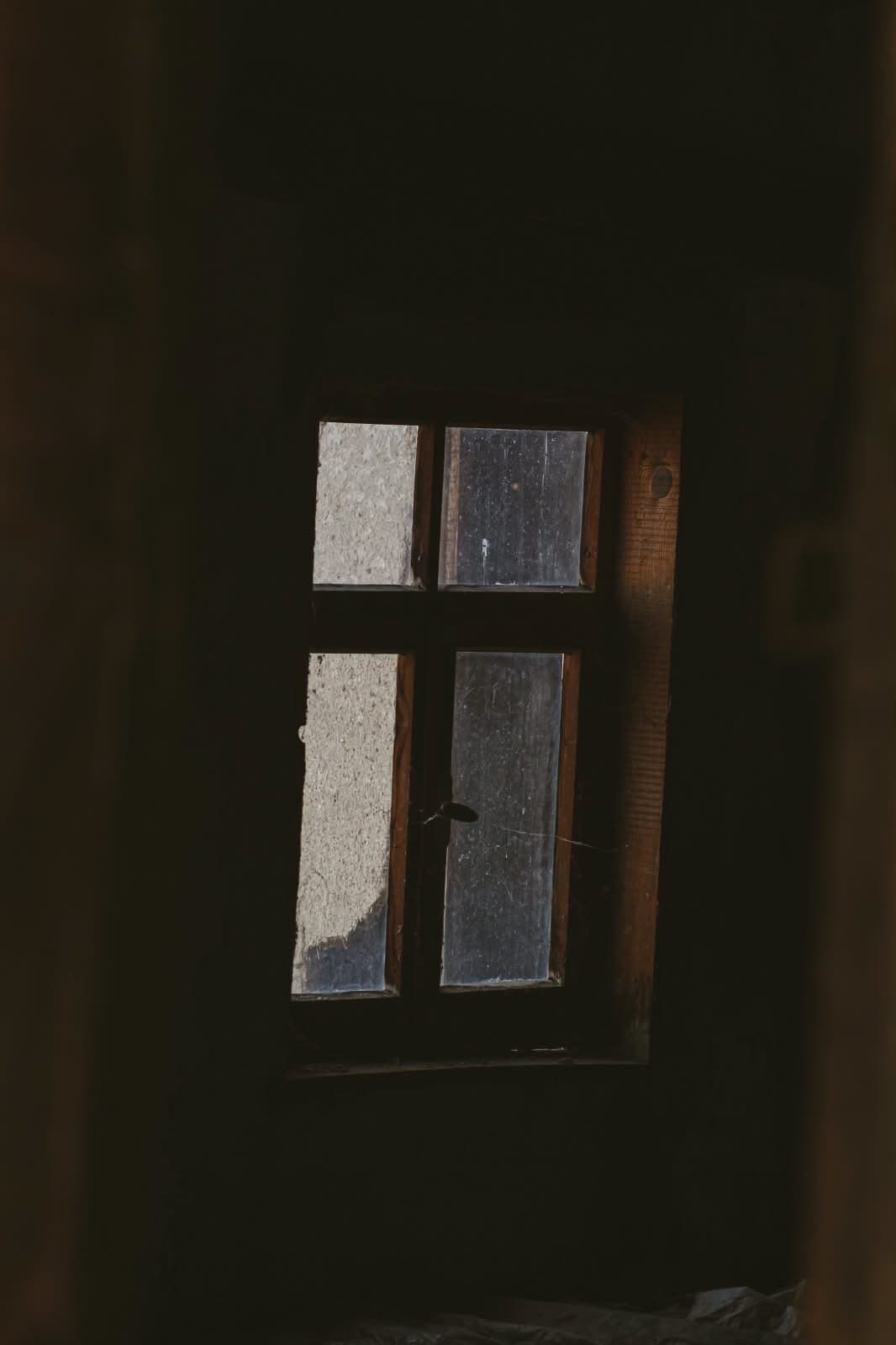 1000255652
